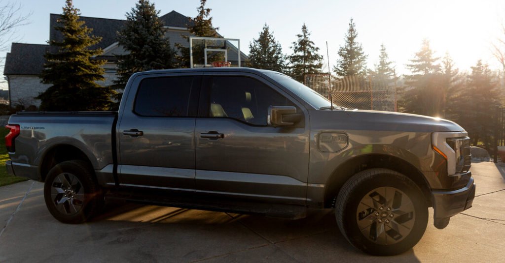 How Ford's F-150 Lightning, Once in Hot Demand, Lost Its Luster - The New York Times