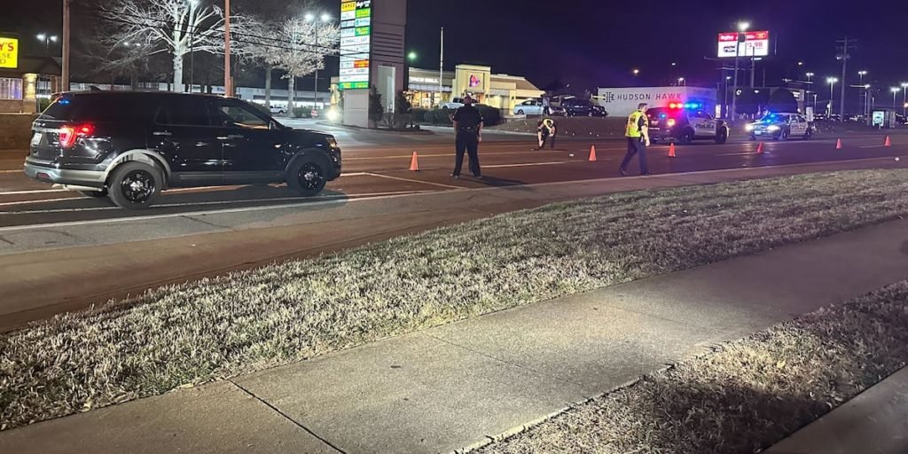 Motorcyclist in serious condition after a crash involving another car in Springfield - KY3