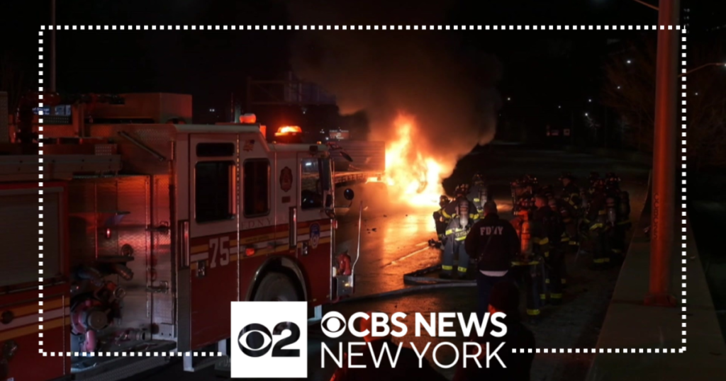 Truck fire shuts down northbound Major Deegan - CBS New York - CBS News