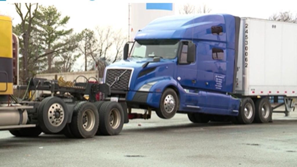 Police say A1’s Towing vandalized semi truck after booting it - WREG NewsChannel 3