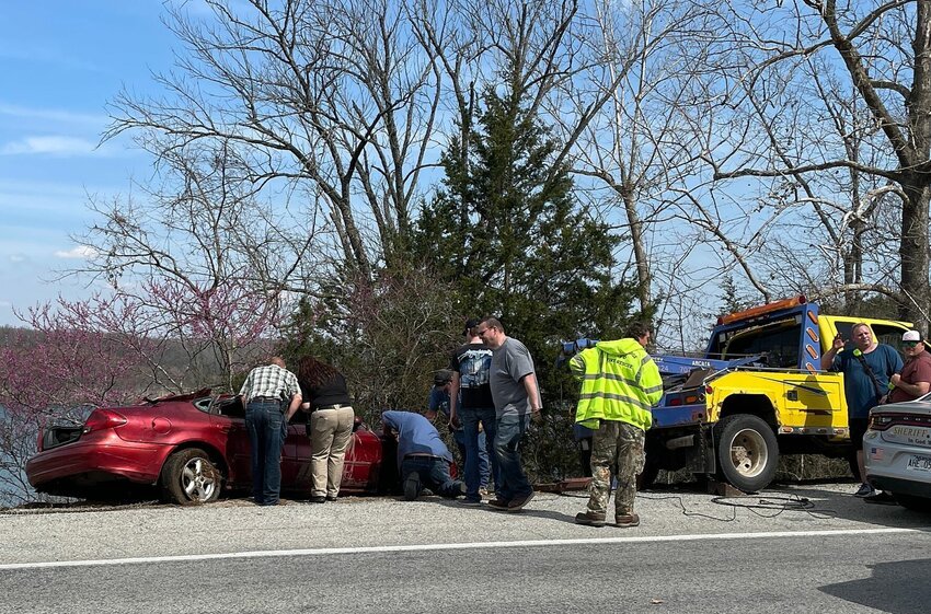 Multiple injuries reported in Pigeon Creek crash - Baxter Bulletin