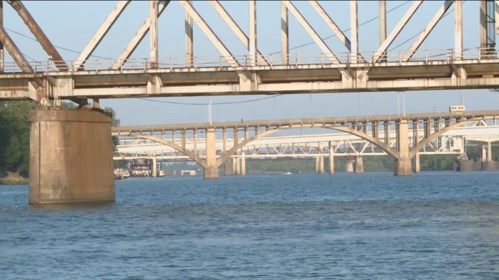 Baltimore bridge crash prompts reassurance by Arkansas officials - KFSM 5Newsonline