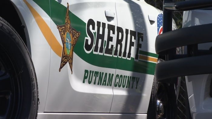 Stolen motorcycle rider hurt in crash while being chased by Putnam County deputies - WJXT News4JAX