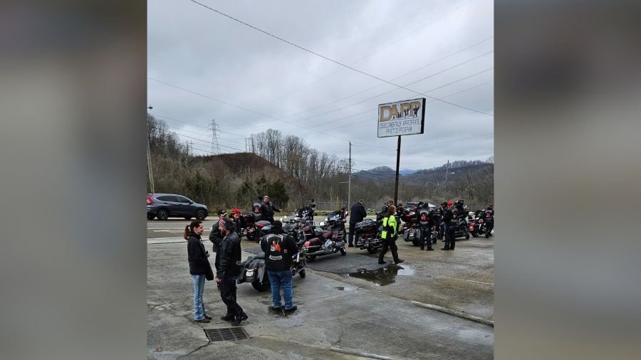 Hawkins County motorcycle club hosts benefit ride for Hunger First food pantry - Yahoo! Voices
