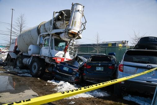 Concrete truck veers off 1-93 in Concord, N.H., damages 16 vehicles, officials say - The Boston Globe