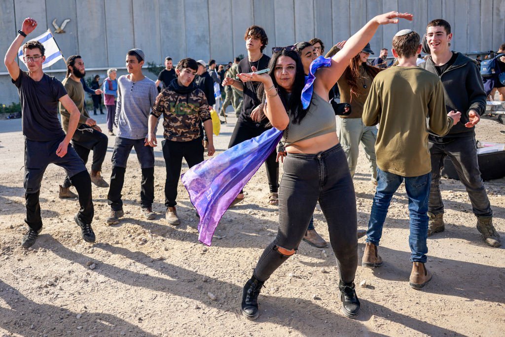 Israelis try to block Gaza aid trucks and hold dance parties - Metro.co.uk