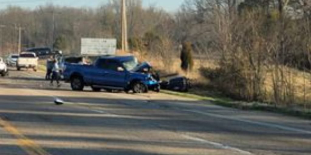 One injured, one dead in Highway 63 crash - KAIT