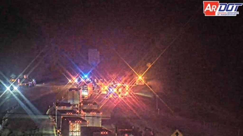 Fatal rollover collision closes all lanes in both directions on I-40 at the Arkansas-Oklahoma border - KFSM 5Newsonline