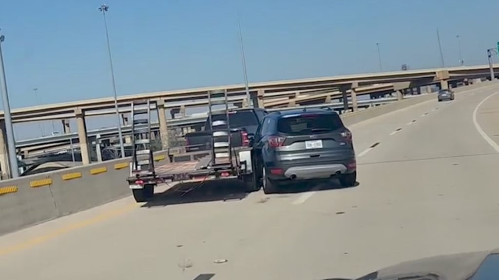 VIDEO: Truck and SUV involved in road rage incident in Dallas - WFAA.com