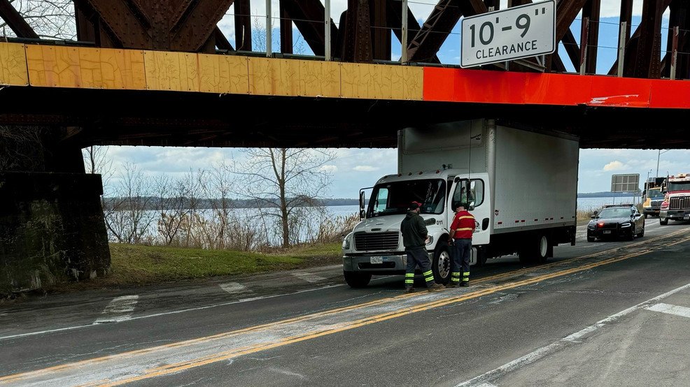 Truck wedged underneath Onondaga Lake Parkway Bridge closes road - CNYcentral.com