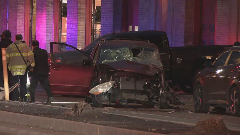 Three people in stable condition following crash involving Rochester fire truck - 13WHAM-TV