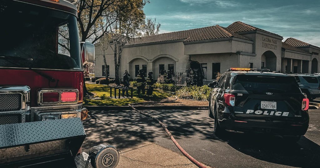 1 hospitalized after landscape truck crashes into Elk Grove dentist office - CBS Sacramento