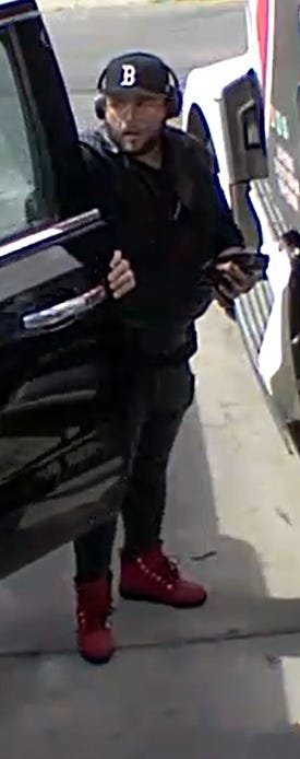 Red-shoed theft suspect wanted in daytime truck burglary in Northeast El Paso - Yahoo! Voices