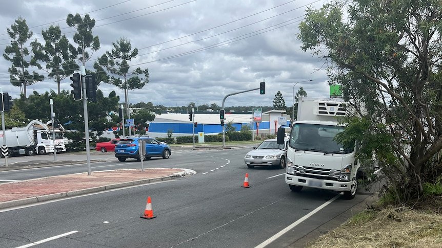 Girl, 3, in critical condition after stroller hit by truck south of Brisbane - ABC News