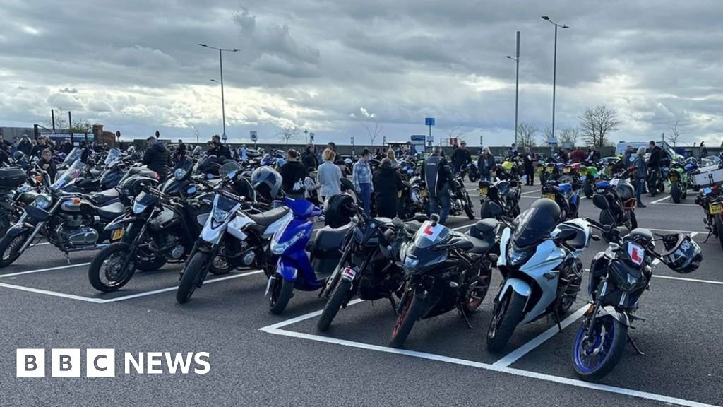 Unofficial Southend Shakedown rally attracts hundreds of bikers - BBC.com