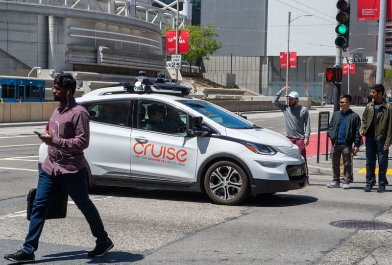 Cruise's self-driving taxis return to public roads after accident - Yahoo! Voices