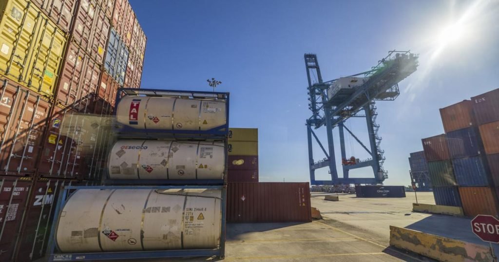 Port of New Orleans gets $7m federal funds, truck pollution reduction program - NOLA.com