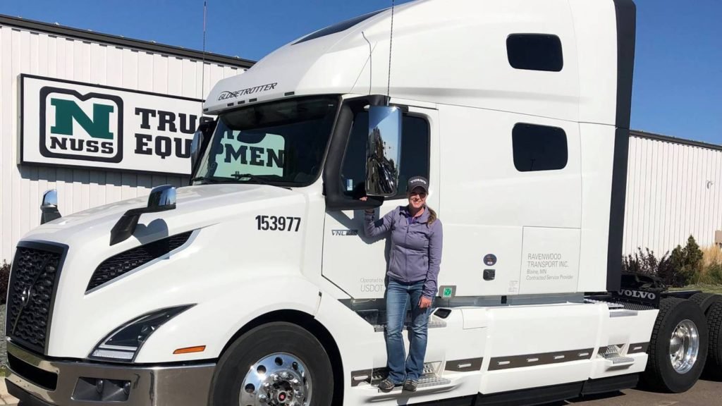 Women in truck driving industry advocate for more parking and restroom access - KIRO Seattle