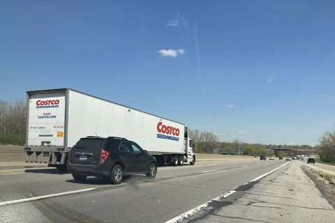 Proposal would keep tractor-trailers out of the left lane on Michigan freeways - Bridge Michigan