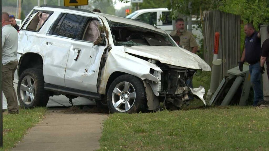 Three dead in Farmington collision, police investigating - 4029tv