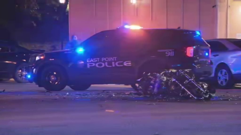 Wreck involving motorcycle in East Point - FOX 5 Atlanta