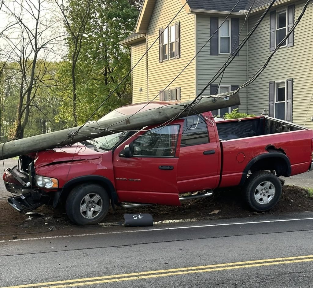 Portion of Route 191 in East Windsor closed after truck strikes pole - WTNH.com