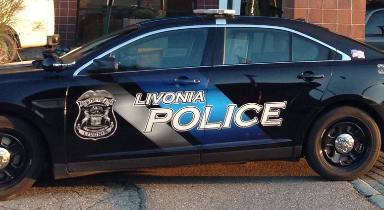 27-year-old man on motorcycle is killed in Livonia crash - WWJ