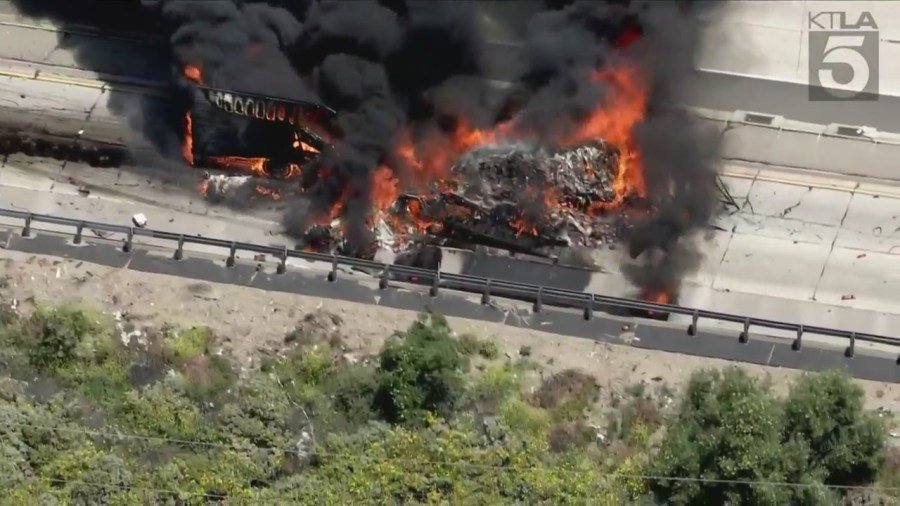 Semi-truck carrying meat incinerated by massive fire on 5 Freeway in Los Angeles - Yahoo! Voices