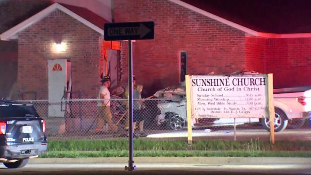 Fort Worth, Texas crash into church: 2 injured - WFAA.com
