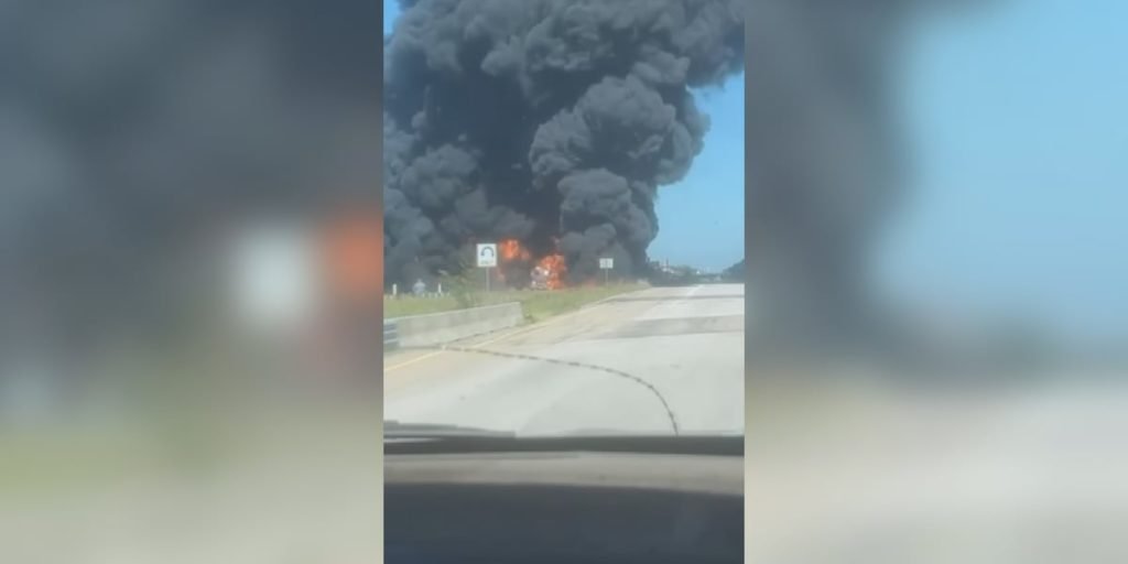 Crash in Lee county involves truck tractor towing barrels of crude oil - KBTX