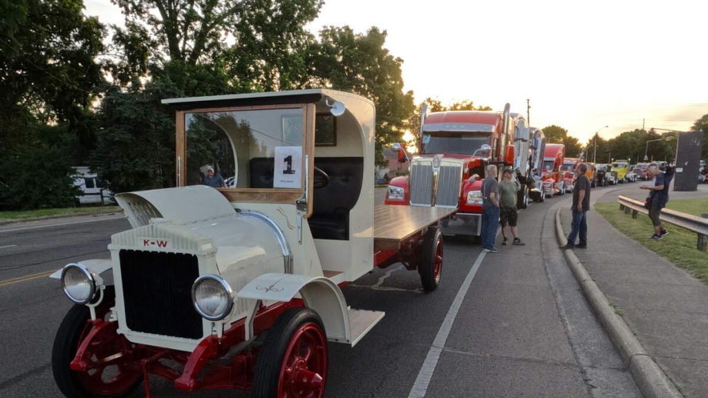 Saturday's Kenworth Truck Parade in Chillicothe | WCHI Easy 1350 - iHeart