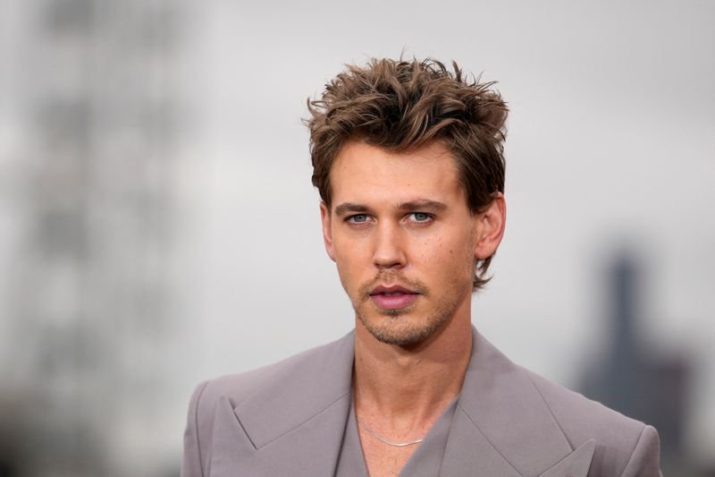 FILE PHOTO: Austin Butler attends the photocall for the film 'Dune: Part Two' at Savoy Place, in London, Britain, February 14, 2024. REUTERS/Maja Smiejkowska/File Photo