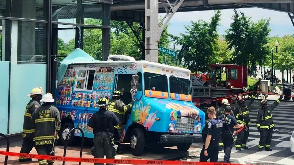Ice cream truck crashes into Georgetown movie theater - WJLA