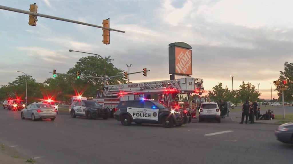 Watch: Buffalo Fire Department truck collides with vehicle on Elmwood Avenue - WIVB.com - News 4