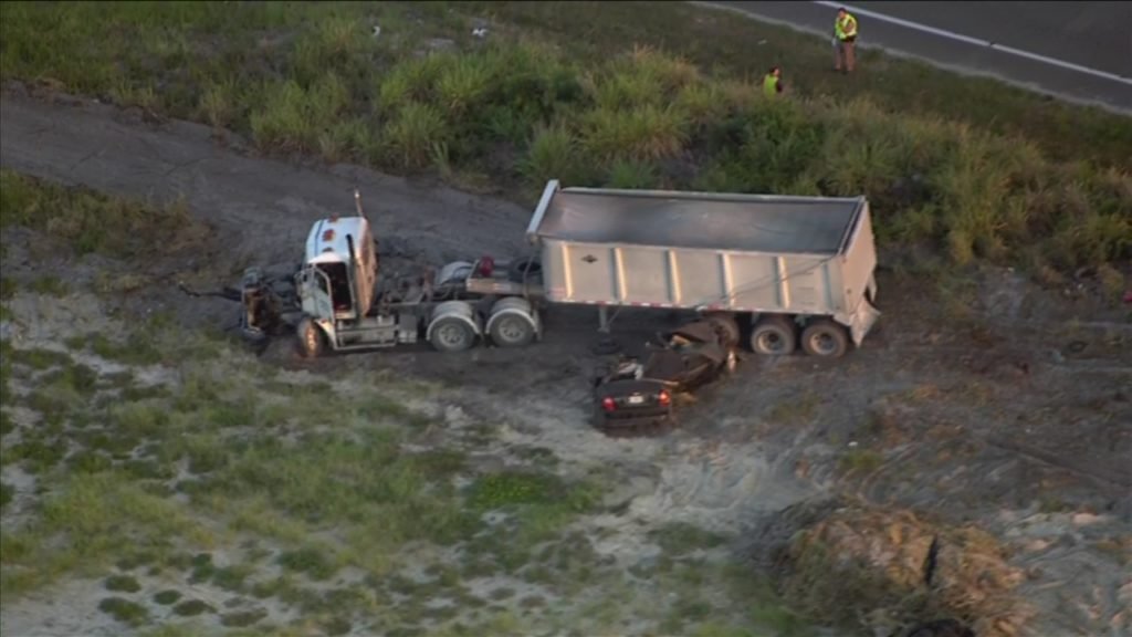 1 dead after Winter Haven crash involving dump truck - WFLA