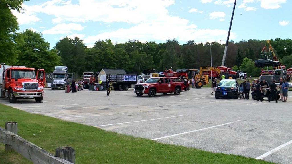 Touch-A-Truck offers chance to learn about Maine weather, Tracker - WMTW Portland