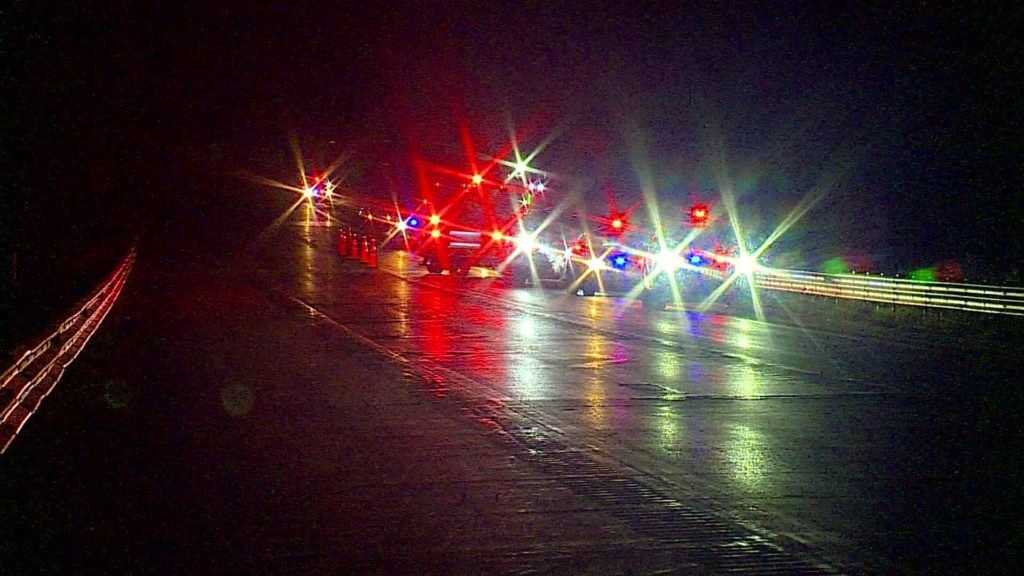 1 killed in semi-truck crash on US-131 near Rockford - WOODTV.com